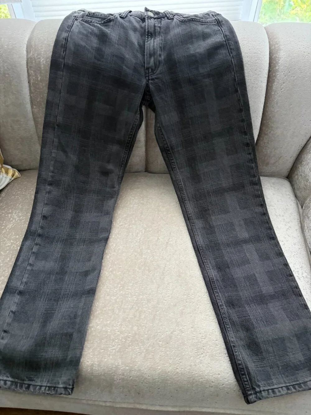 NWT: ZARA Grey Tonal Shadow Plaid Straight Leg Jean Pants, Size 2